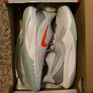 Nike precision V size 10.5